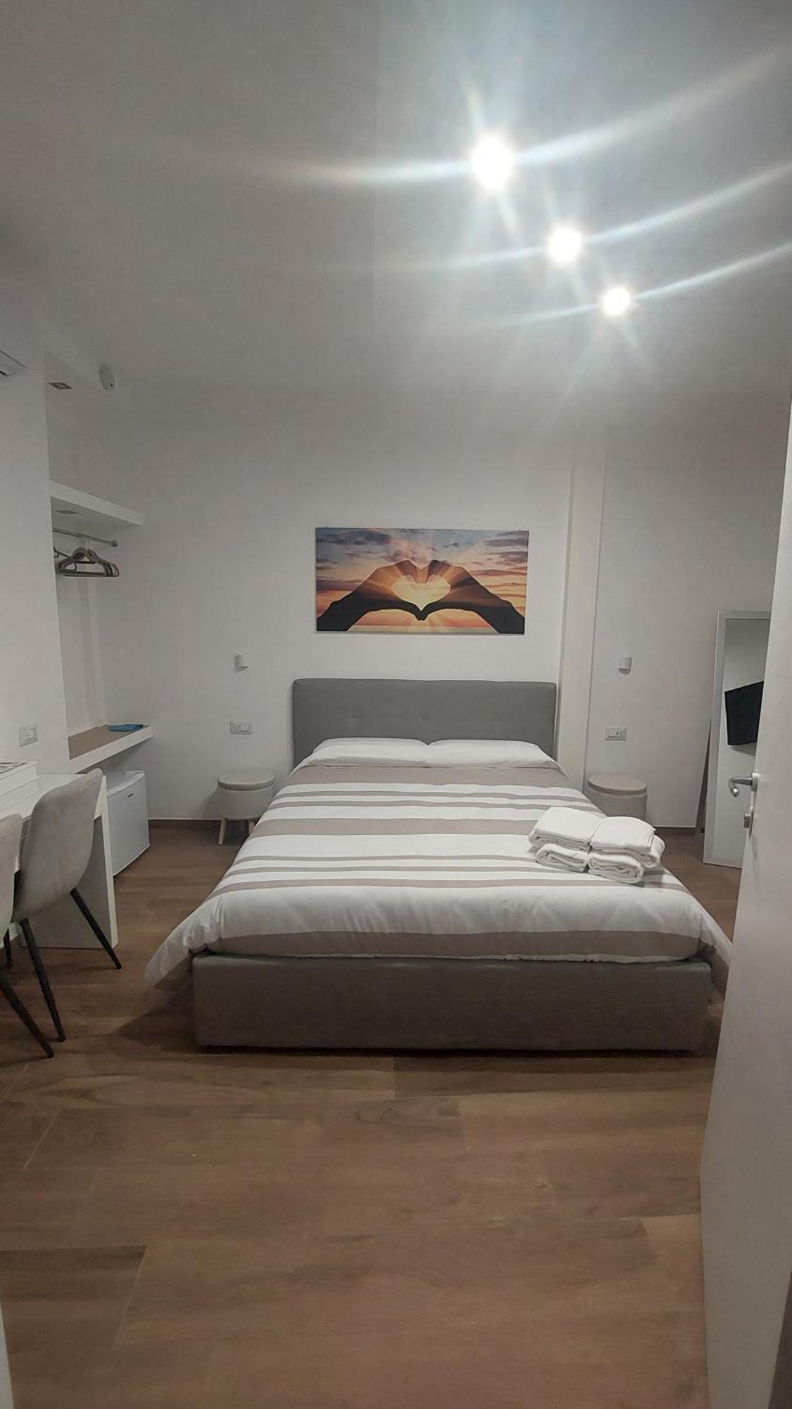 La Corte Guest House Bari Exterior foto